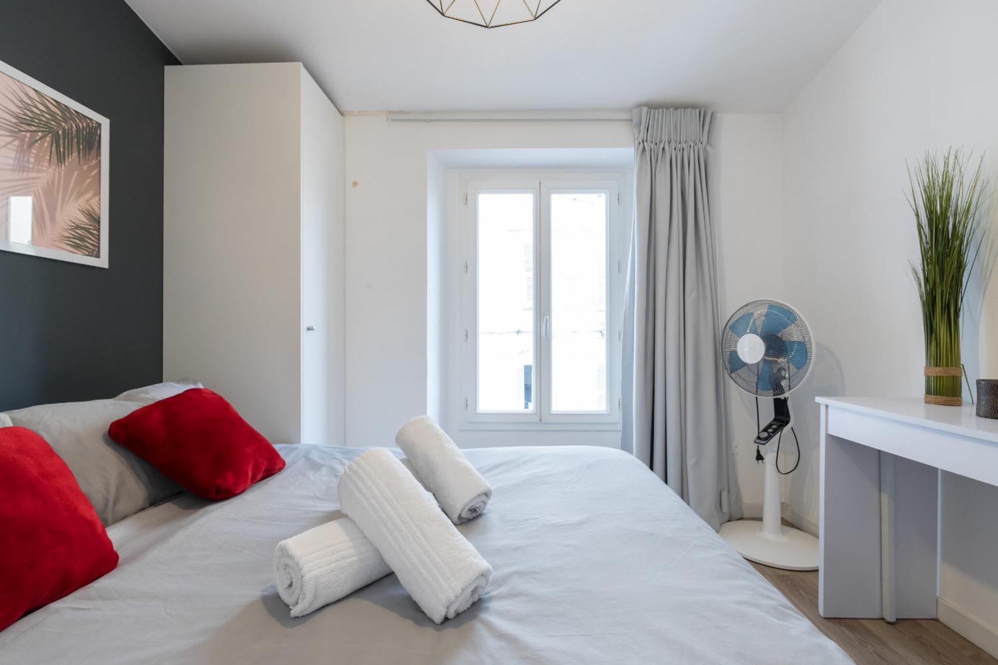 Magenta Square Central 1 Bdr With Ac Nice Exterior photo
